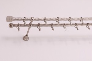 Kvadrát - dvojradové kovové twister garniže satyna